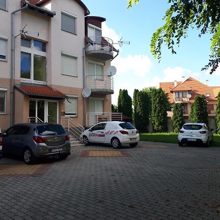 Katalin Apartman Hajdúszoboszló Extérieur photo