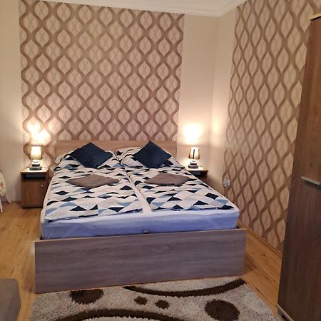 Katalin Apartman Hajdúszoboszló Extérieur photo