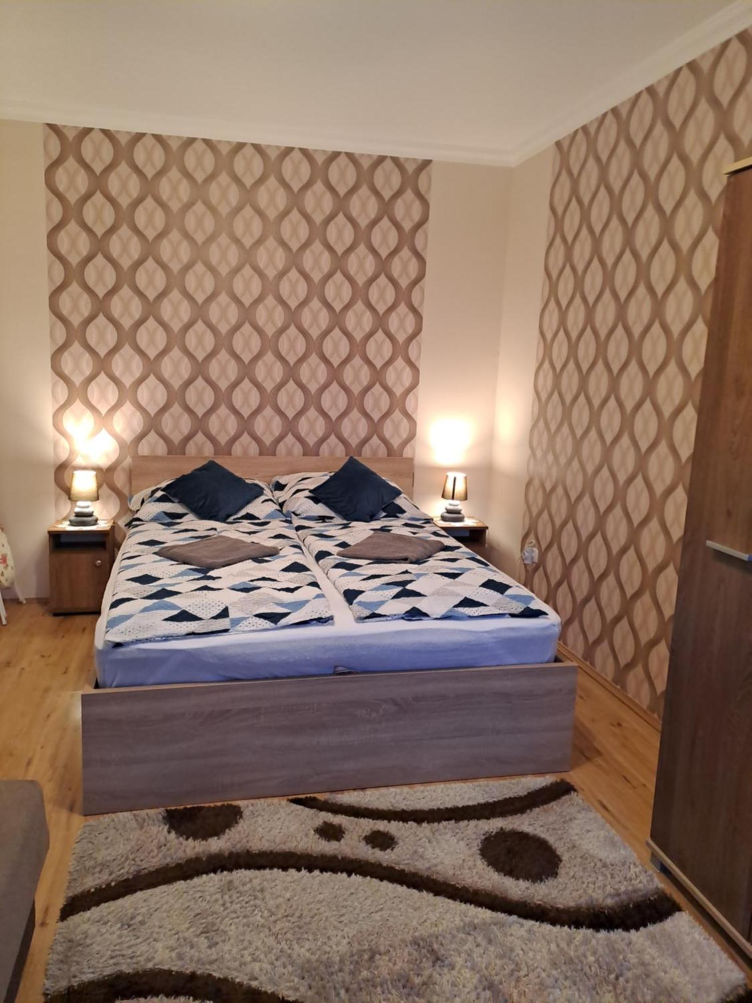 Katalin Apartman Hajdúszoboszló Extérieur photo